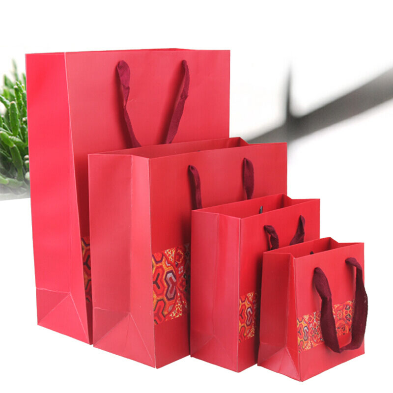 Producătorii de cutii de cadouri introduc procesul UV utilizat în cutii cadou